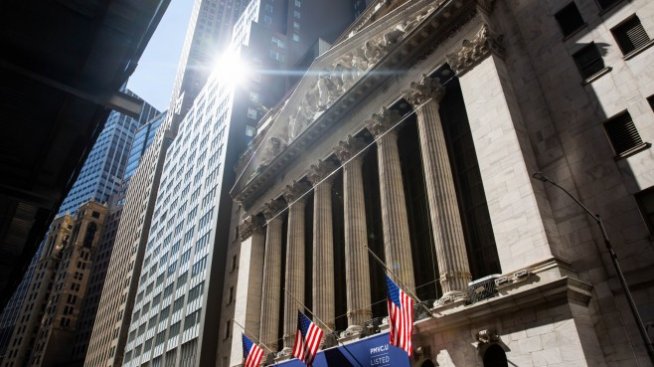 Притесненията за стимулите и коронавируса продължават да владеят Wall Street*