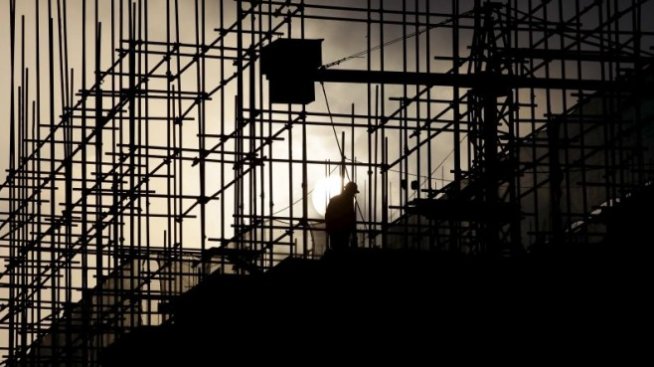 Строителството изпраща успешна година, но се ослушва за нова криза