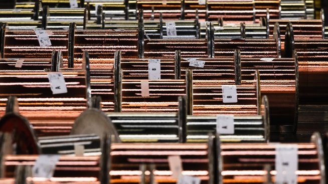 Медта поевтинява с повече от 5% заради търговските мита*