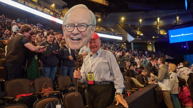 Сушата от сделки тласна кешовите наличности на Berkshire Hathaway до нов рекорд 