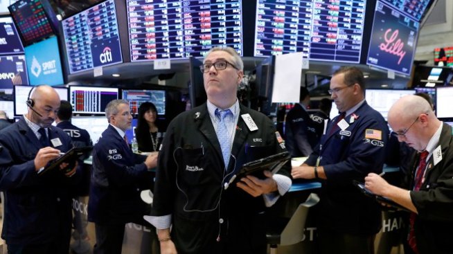 Dow започва сесията с ръст от 100 пункта, окрилен от смекчаването на тона в САЩ*