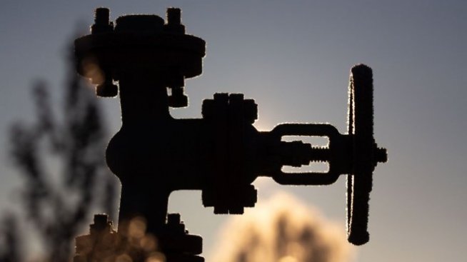 Производството на петрол в Русия пада до 9-годишно дъно през 2020 г.