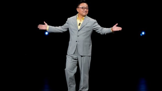 Samsung ще представи иновативен сгъваем смартфон до края на годината