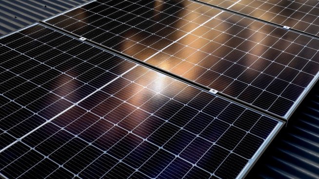 Чешка компания ще строи най-големия соларен парк у нас на летището в Силистра