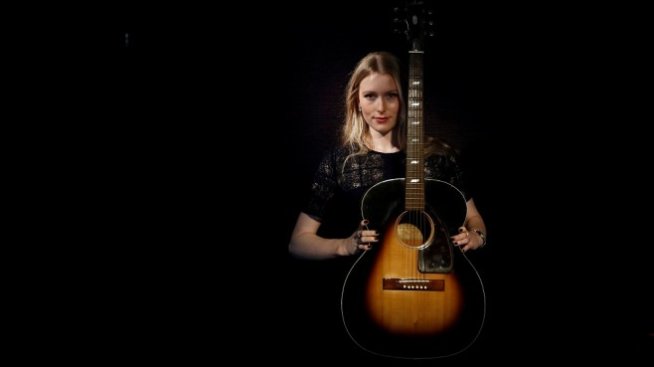 Китари на Джими Хендрикс и Принс надминаха очакванията с продажбата си на търг