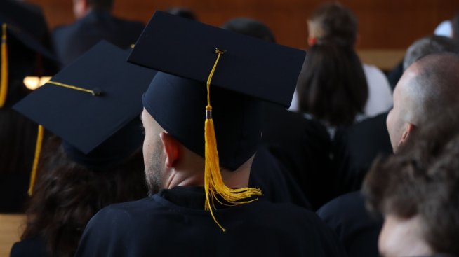 Цоков: Отпадането на студентските такси ще обхване около 144 хил. души