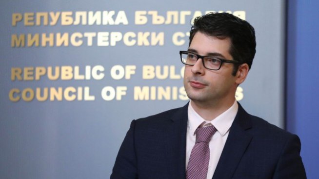 Атанас Пеканов: Приемането на еврото няма да ускори допълнително инфлацията