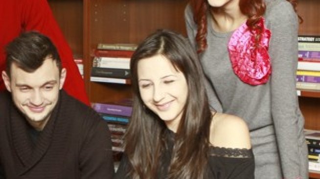 Учете в София и вземете магистърска степен в Шефилдския университет