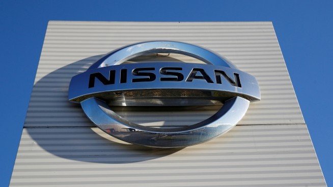 Nissan планира развод с Renault след бягството на Карлос Гон в Ливан