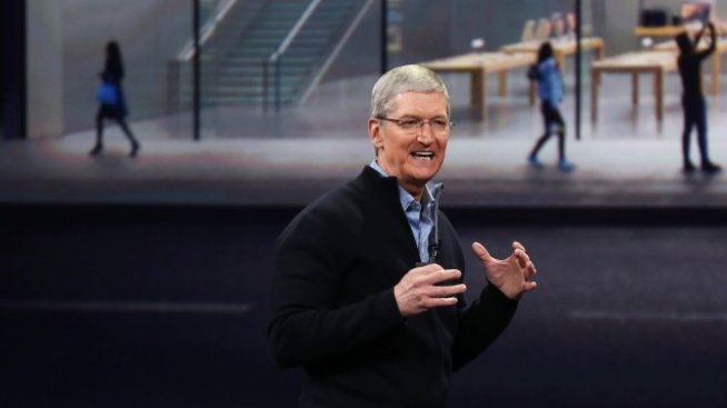 Тим Кук дарява цялото си богатство