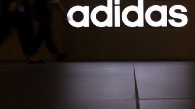 Adidas получи помощ от 3,3 млрд. долара, спира плащането на дивиденти