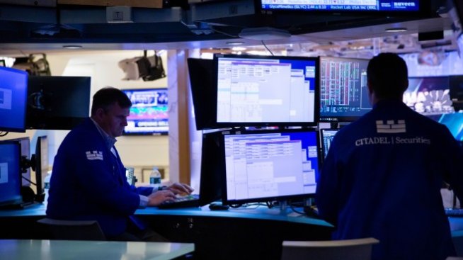 S&P и Nasdaq не можаха да задържат рекордите след номинацията на Пауъл