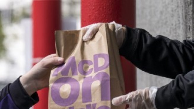 Затегнатият трудов пазар в САЩ принуждава McDonald's да вдига заплатите