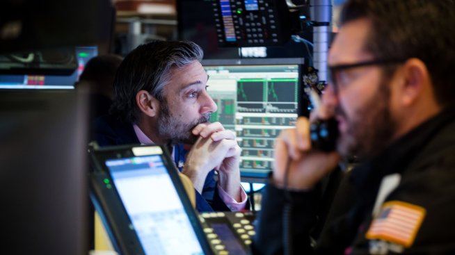 Протестите в Китай срещу анти-Covid мерките оцветяват в червено щатските индекси*