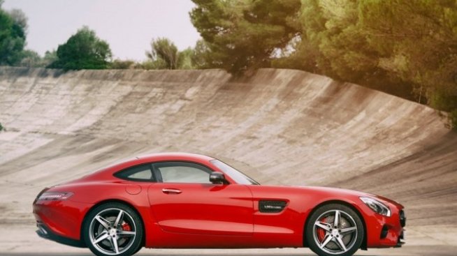 Mercedes-AMG отрече хиперколите