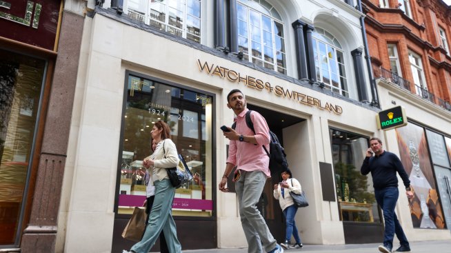 Стартовото заплащане за работа във Великобритания се е повишило с 6,5%