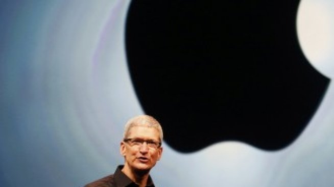 Тим Кук се извини за Мапгейт