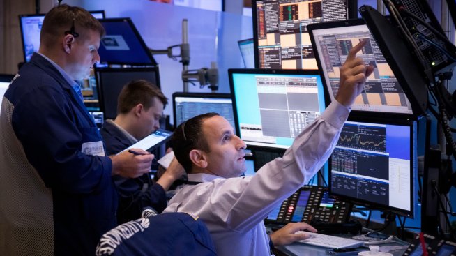 Dow записа втори пореден ден на ръстове с повишение от над 300 пункта