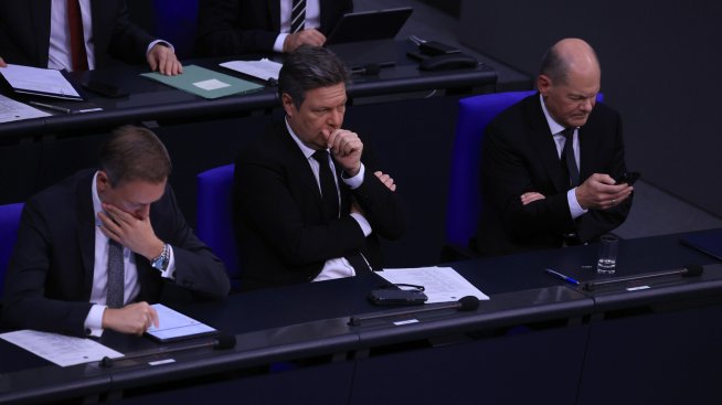 Германската управляваща коалиция се насочва към следващата бюджетна катастрофа