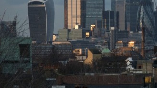 Как собственици и фасилити мениджъри поддържат празните офис сгради в Европа?