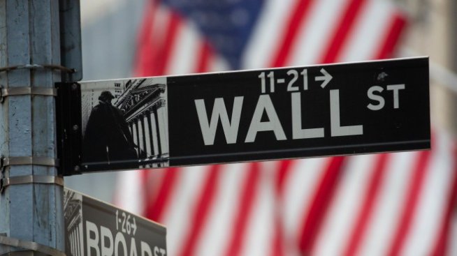 Ще продължат ли инвеститорите да вярват в Дядо Коледа?