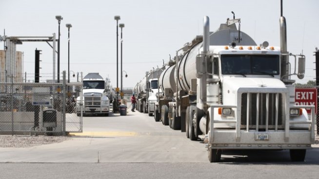 Петролът поскъпва отново в очакване на отговор от САЩ за добива*