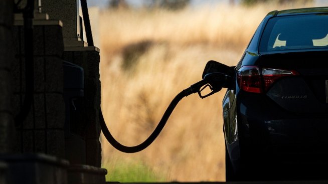 Произведеният у нас бензин е бил насочен основно за износ през декември