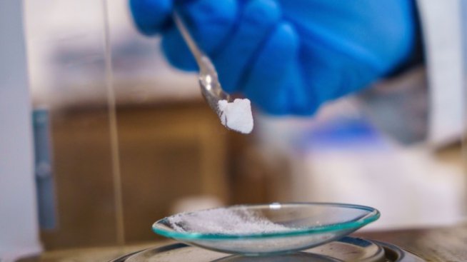 Австралийски партньор на Tesla ще започне да доставя литий до края на годината