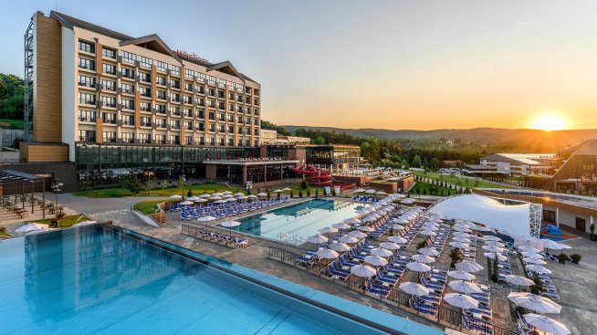 Швейцарски стандарти, виртуален консиерж и устойчив лукс в спа комплекс в Сърбия