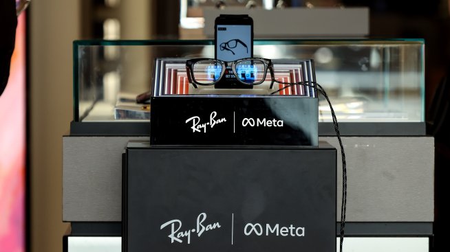 Приходите на EssilorLuxottica получиха тласък от умните ѝ очила с Meta