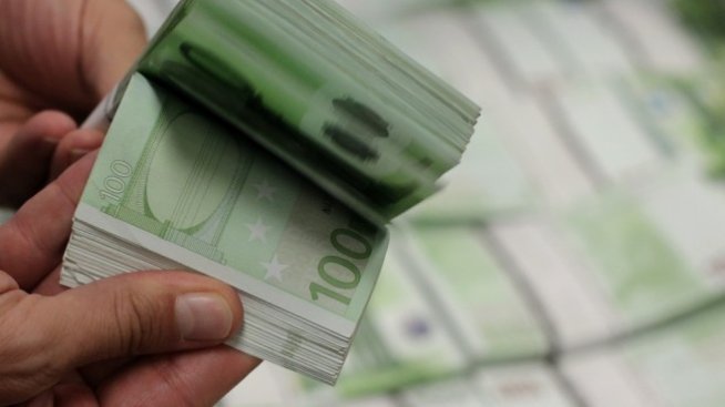 Италия отпусна спешно 5,2 млрд. евро за две фалиращи банки*