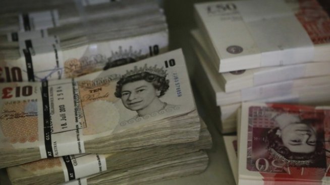 Лирата може да поевтинее с 10%, ако Шотландия обяви независимост