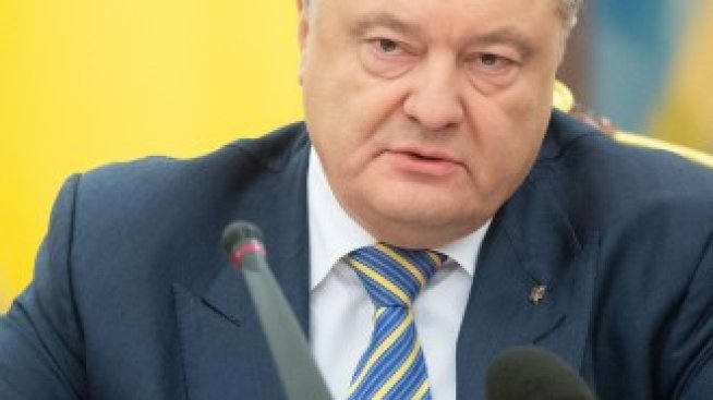 Петро Порошенко подписа указ за въвеждане на военно положение в Украйна