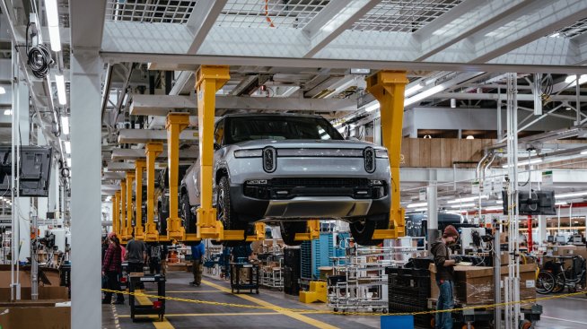 Amazon&nbsp;и&nbsp;Rivian&nbsp;преговарят за край&nbsp;на&nbsp;ексклузивността за&nbsp;доставките&nbsp;на&nbsp;ванове