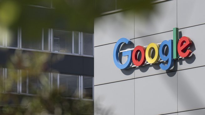 Задават се още съкращения в Google и Microsoft