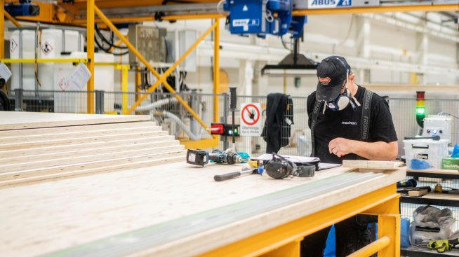 Шведската икономика изненадващо се ускорява, застрашавайки лихвената политика