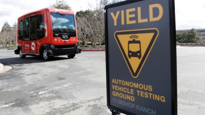 Калифорния все пак ще облекчи тестовете на безпилотни автомобили