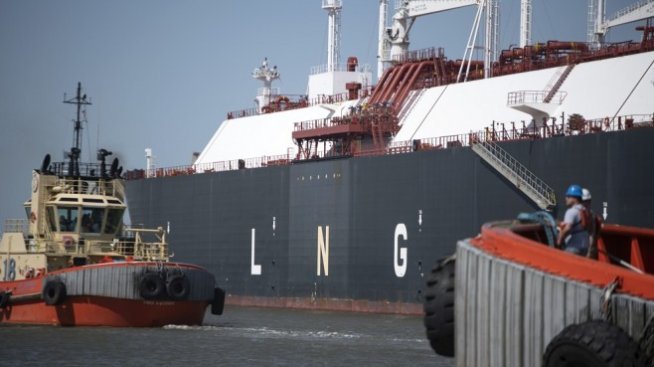 LNG терминалът край Ревитуса удвоява капацитета си в края на август