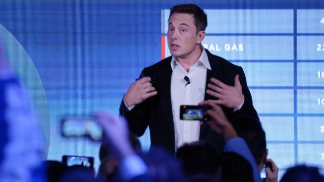 Мъск: Tesla ще завърши 2022 г. с производствен капацитет от 2 млн. електромобила
