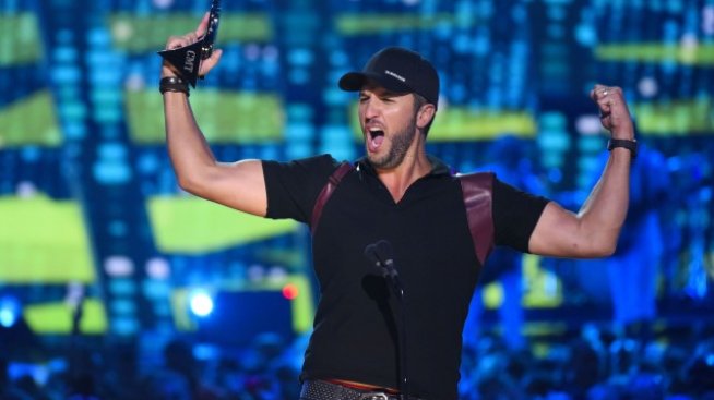 Кънтри певецът Люк Браян начело на топ 200 за албуми на Билборд