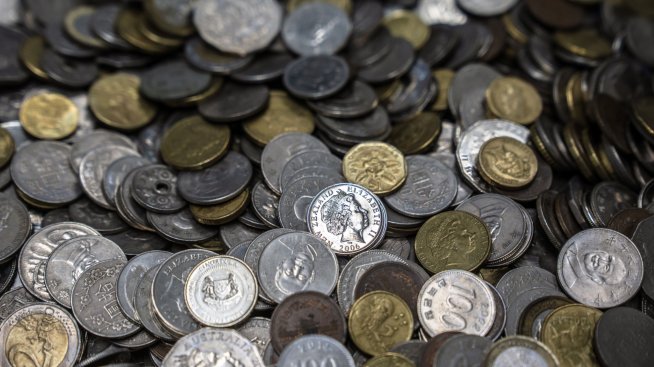 Контролират ли всъщност страните своите валути?