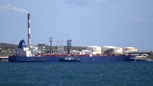 Цената на петрола отбелязва втори пореден седмичен ръст*