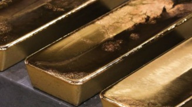 Коронавирусът държи златото близо до най-високата му стойност от 2013 г.