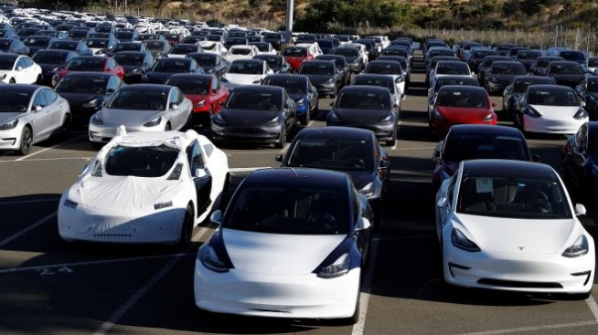 Tesla Model 3 - най-продаваният премиум автомобил в Европа