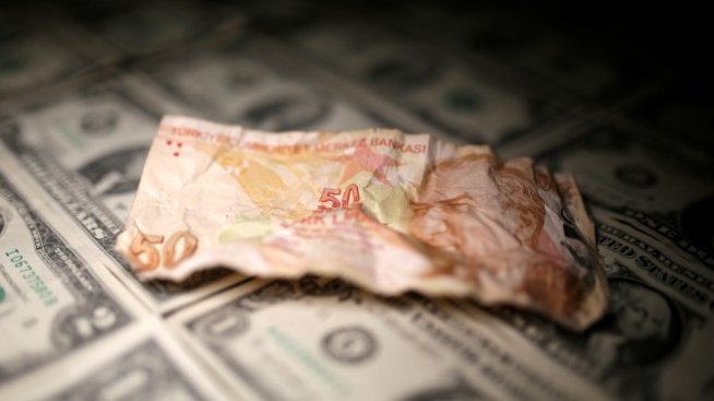 Турската лира падна до най-ниската си стойност от октомври
