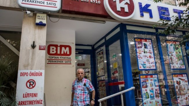 Турските власти обмислят ограничения за големите търговци на дребно