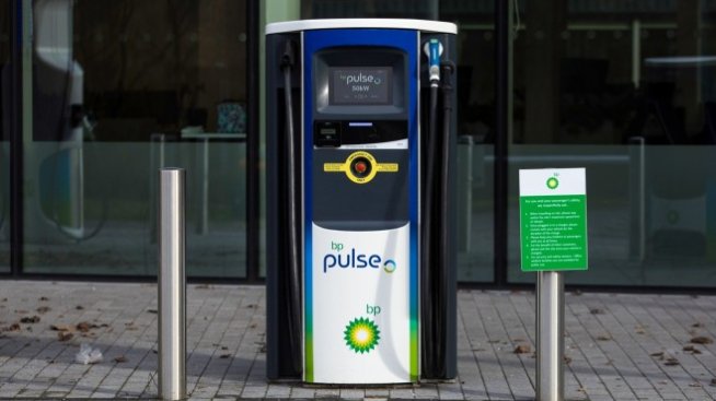 Британски регулатор ще инвестира 425 млн. долара в зарядна инфраструктура