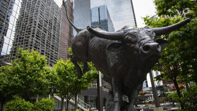 S&P 500 е на косъм от психологическата граница от 5000 пункта