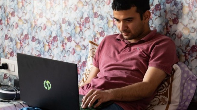 Работа от вкъщи - трябва ли работодателят да плаща интернета?