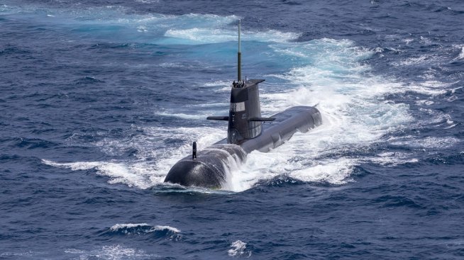 Китайските подводници стават невидими под дебелите ледове и сред звуците на Арктика